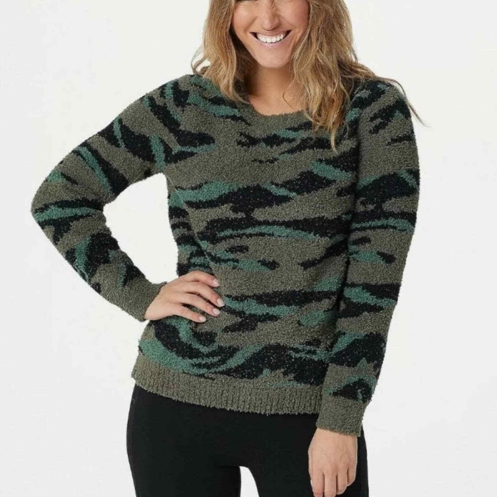 Barefoot Dreams Camo Seaside Cozychic Crew Neck Pullover